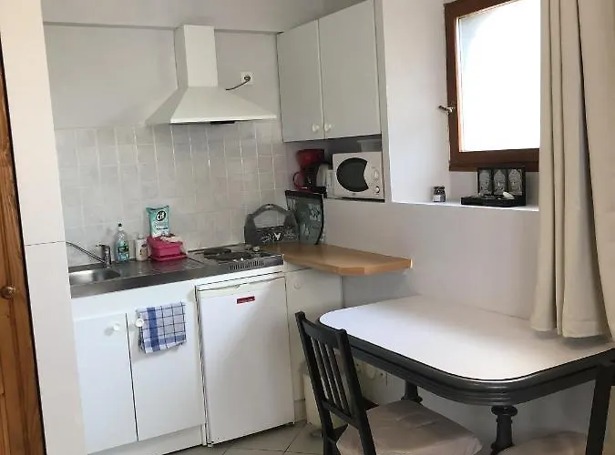 Le Petit Zen Capsule hotel Froberville